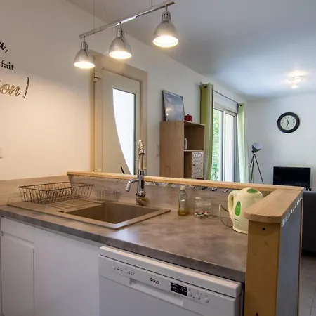 **gite Cosy Avec Terrasses Et Jardin A 7 Km De Montignac, Equipe, Ideal Pour Explorer La Dordogne** - Fr-1-616-202 Holiday home
